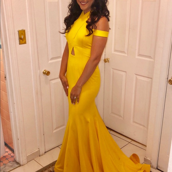 Coutoure evening gown - Picture 2 of 4